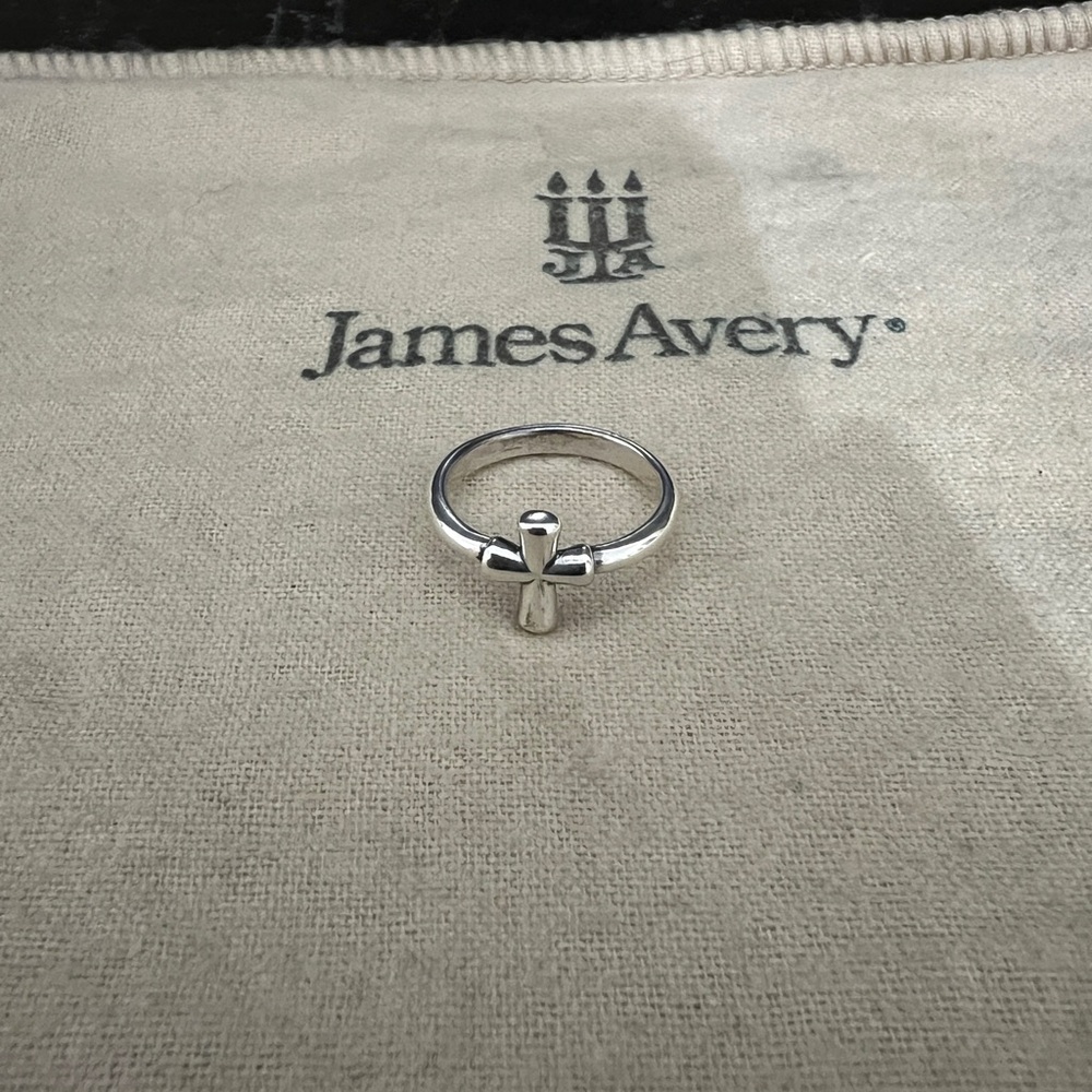 James Avery cross ring size 7
Like new